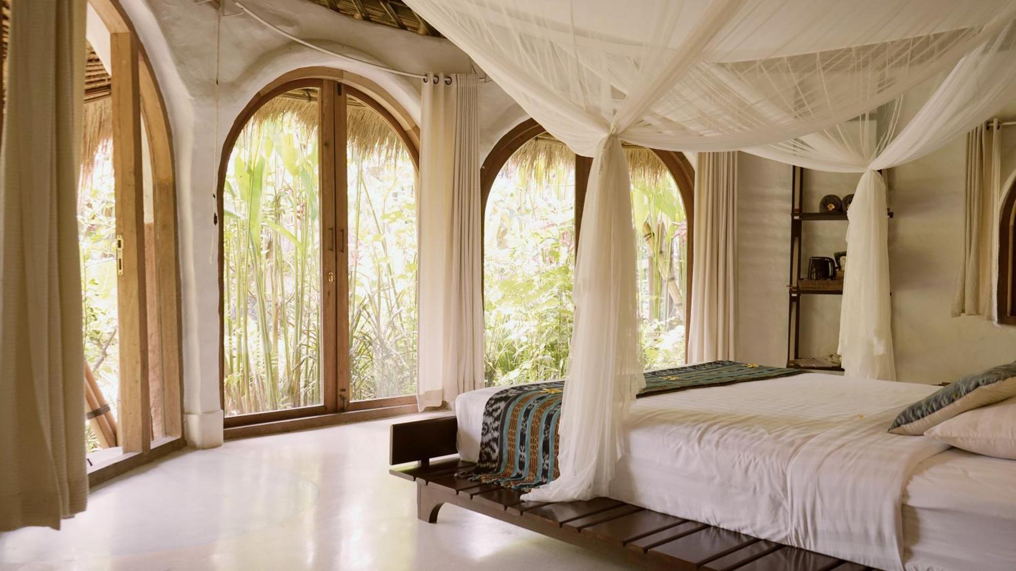 Mana Earthly Paradise Hotel 2*